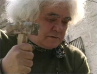 &Mu;&epsilon; &tau;&eta; &mu;&alpha;&tau;&iota;ά &epsilon;&nu;ό&sigmaf; &gamma;&lambda;ύ&pi;&tau;&eta;. &Nu;&epsilon;&omicron;&epsilon;&lambda;&lambda;. &Gamma;&lambda;&upsilon;&pi;&tau;. 1830-1920